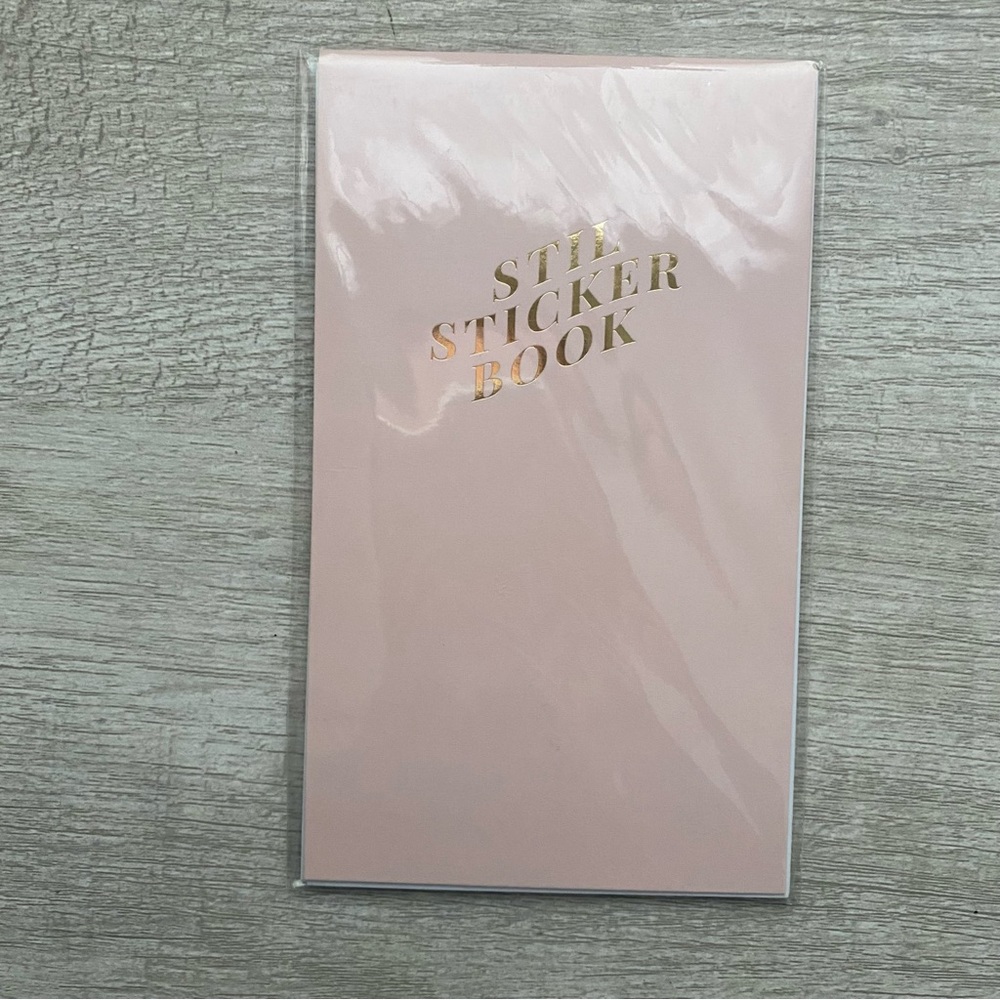 STIL classics sticker book